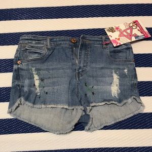 🔥Almost Famous Paint Splatter Distressed Shorts